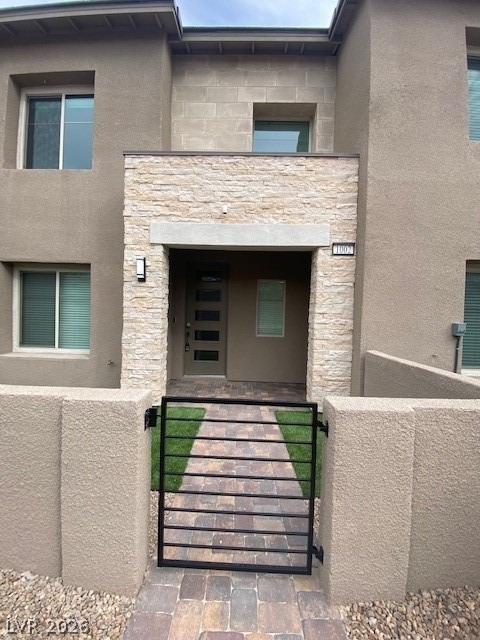 600 N Carriage Hill Drive - Photo 2