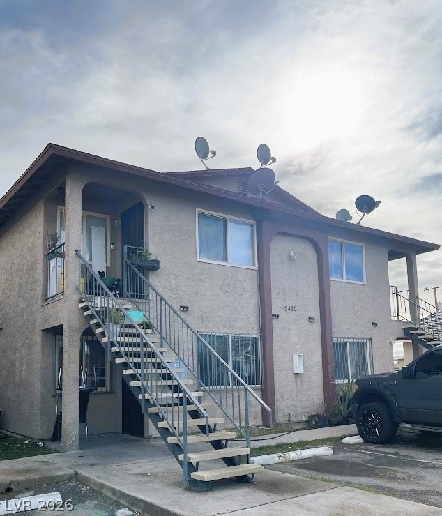 2420 Ellis Street - Photo 2