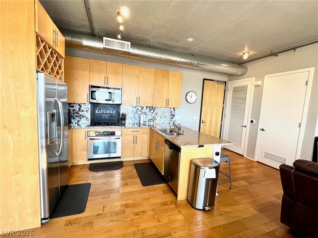 353 E Bonneville Avenue - Photo 7