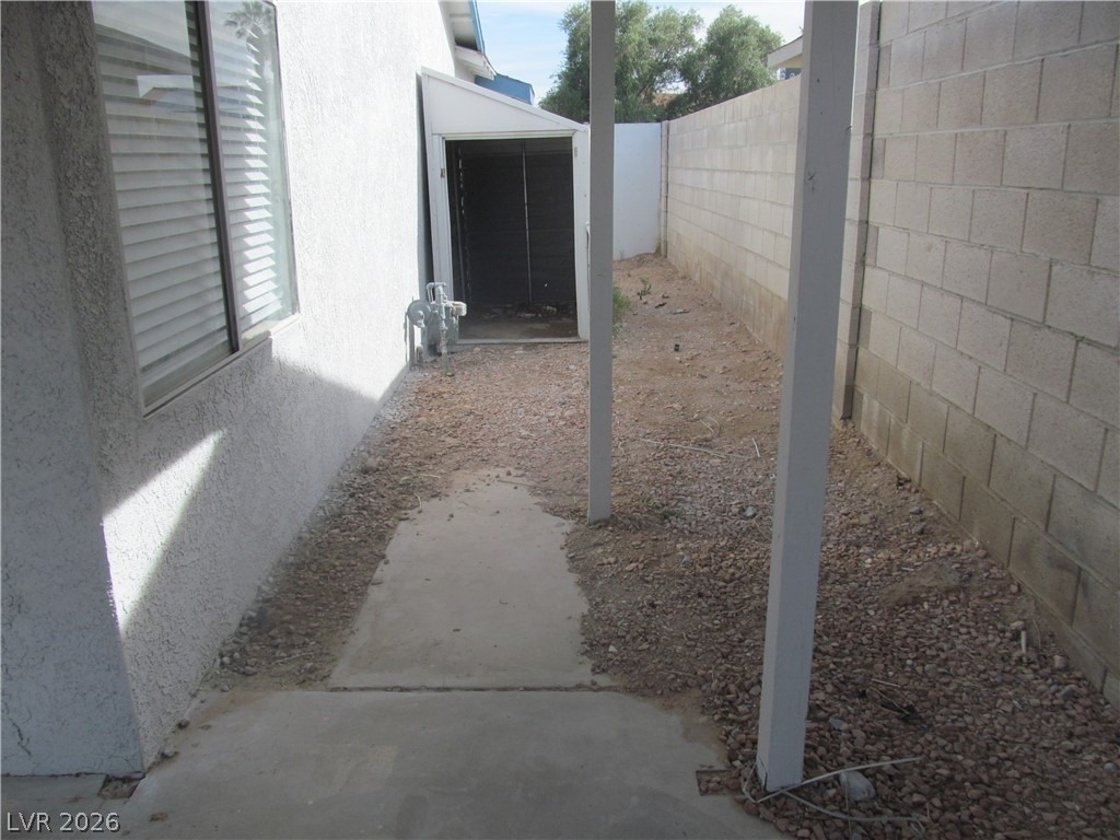 7036 Pinebrook Court - Photo 11