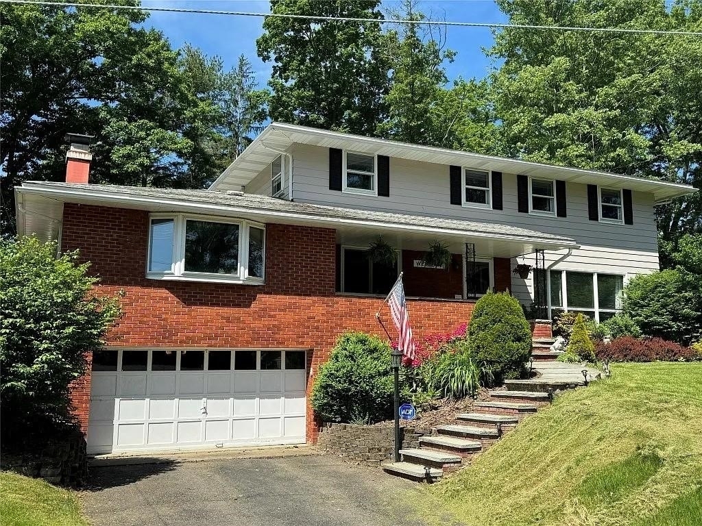 7 Exeter Drive - Photo 0