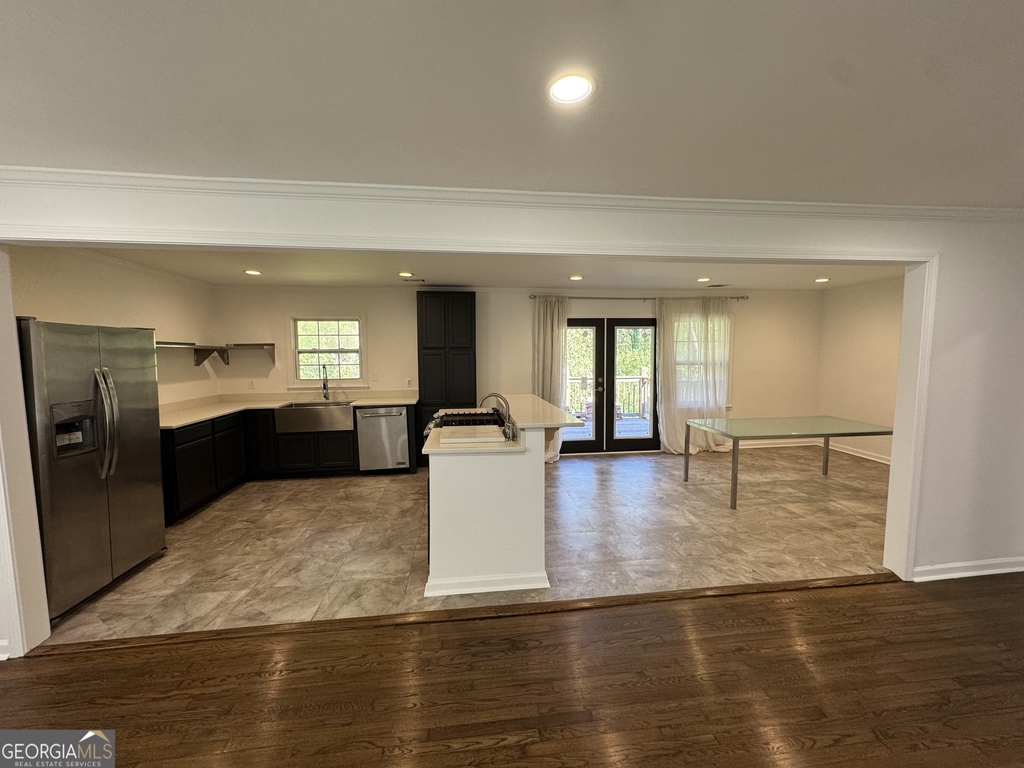 995 Fleetwood Circle Sw - Photo 1