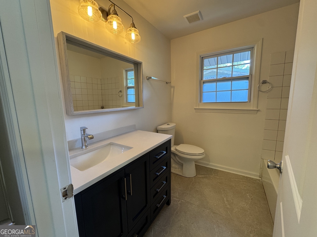 995 Fleetwood Circle Sw - Photo 5