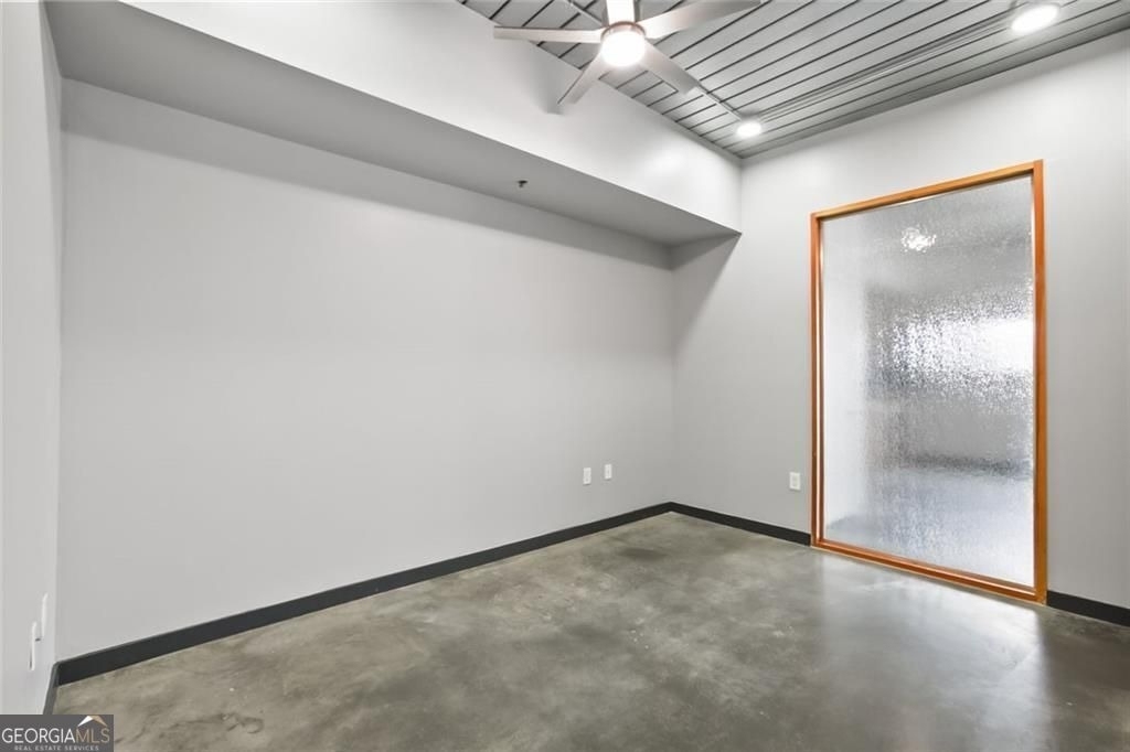 620 Glen Iris Drive Ne - Photo 4