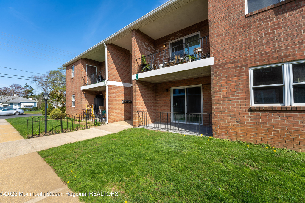 205 West End Avenue - Photo 3