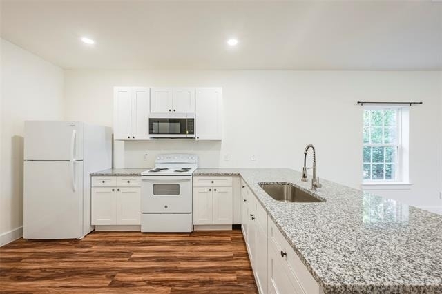 3523 Herrling Street - Photo 6