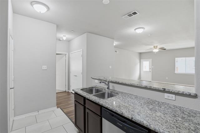 514 E Hazelwood Street - Photo 7