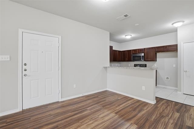 514 E Hazelwood Street - Photo 3