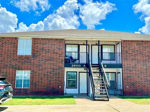 2800 Cantabrian Drive - Photo 1
