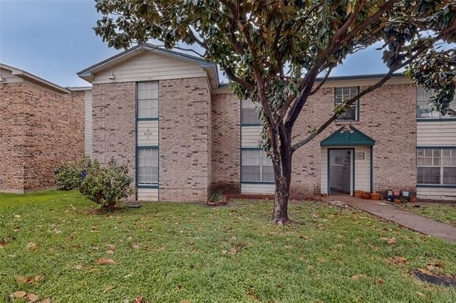 8024 Cambridge Circle - Photo 3