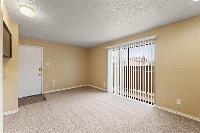 2515 Altamesa Boulevard - Photo 4