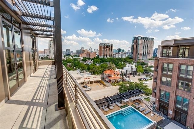 2929 Oak Lawn Avenue - Photo 10