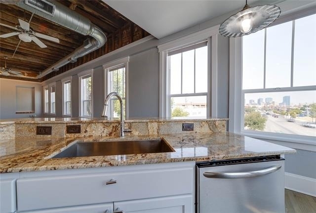 703 W Magnolia Avenue - Photo 9