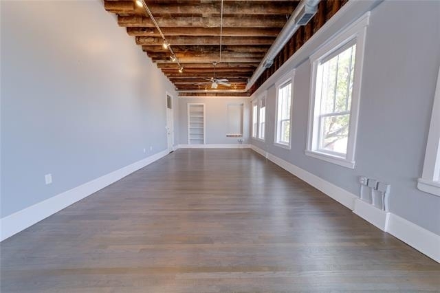 703 W Magnolia Avenue - Photo 2