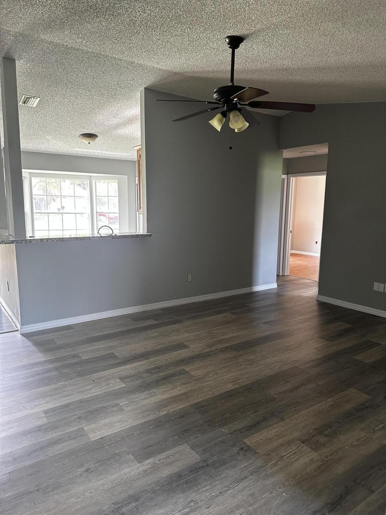 1021 Sw Dubois Avenue - Photo 8