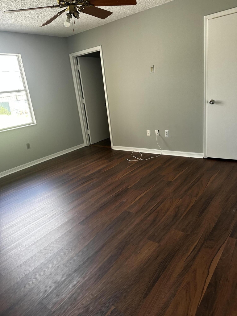 1021 Sw Dubois Avenue - Photo 7