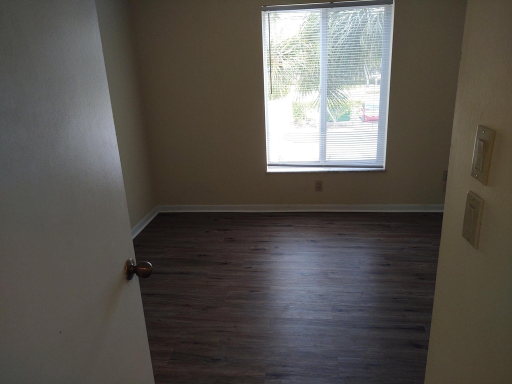 2512 Se Anchorage Cove - Photo 12