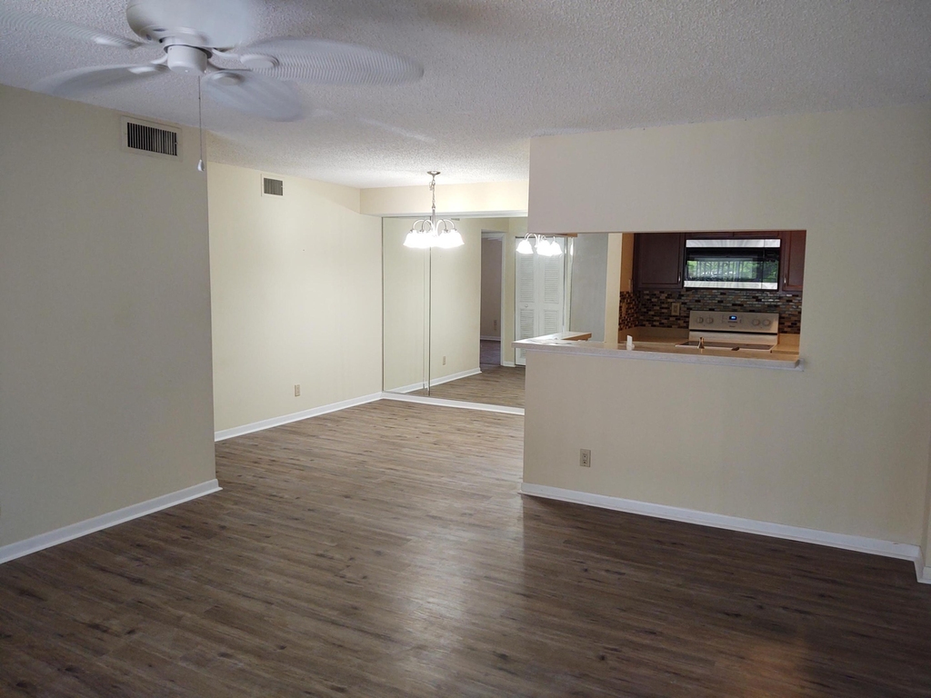 2512 Se Anchorage Cove - Photo 11
