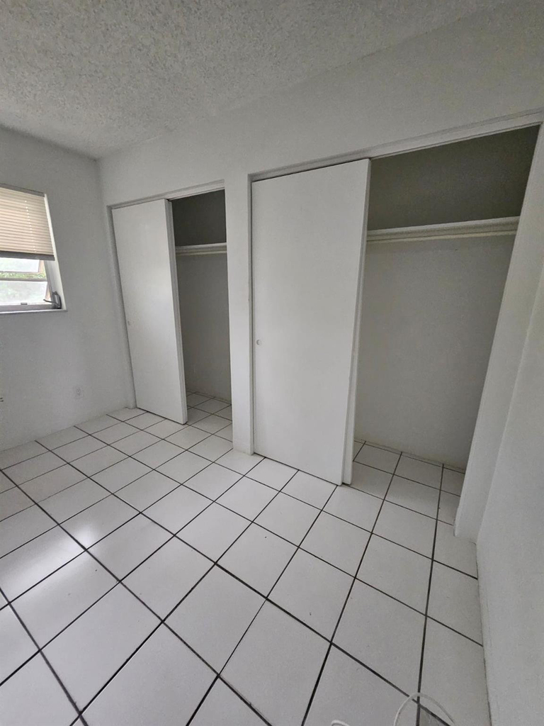 1150 Ne 17th Court - Photo 2