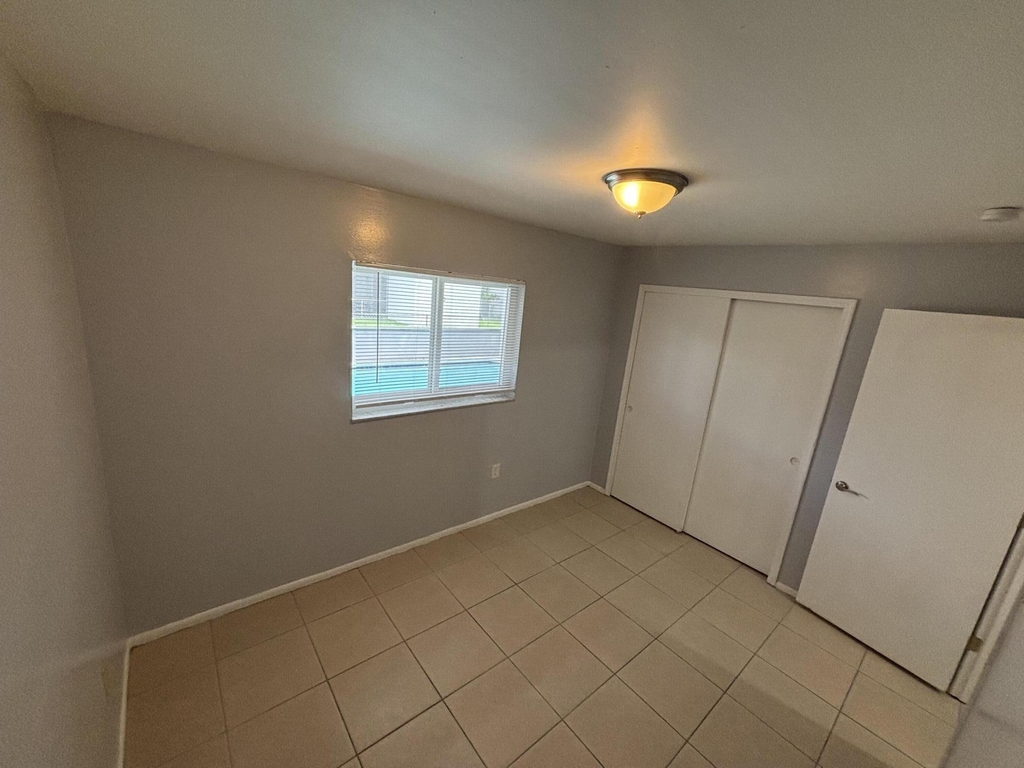 11421 Nw 39th Place - Photo 13