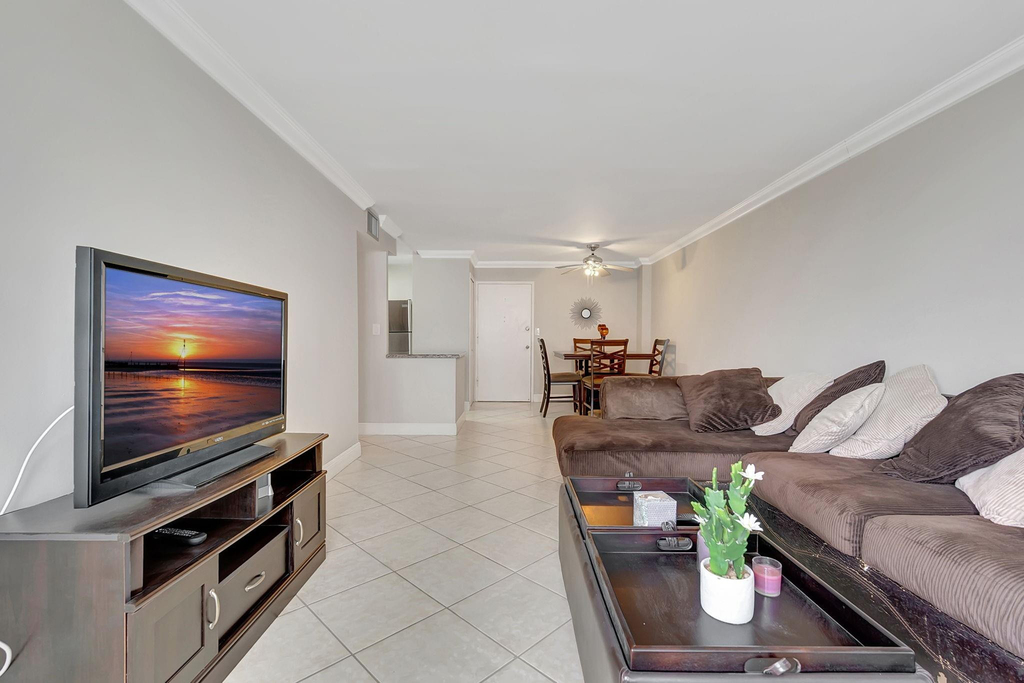 1913 S Ocean Drive - Photo 13