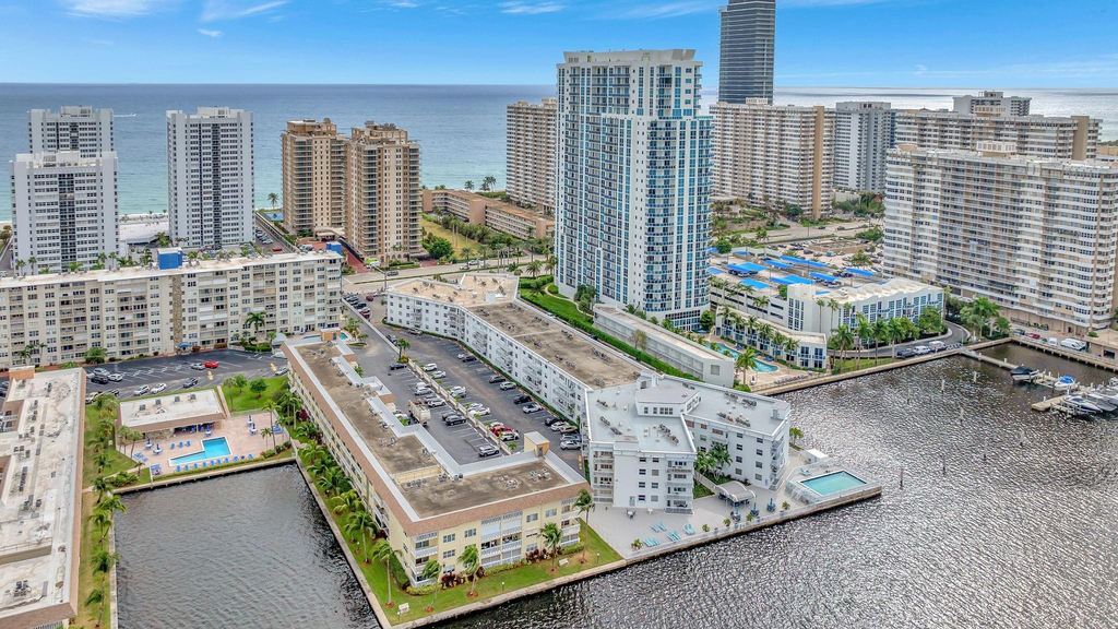 1913 S Ocean Drive - Photo 46