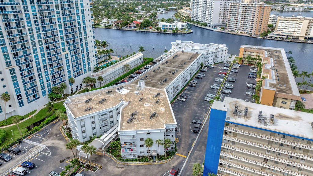 1913 S Ocean Drive - Photo 44