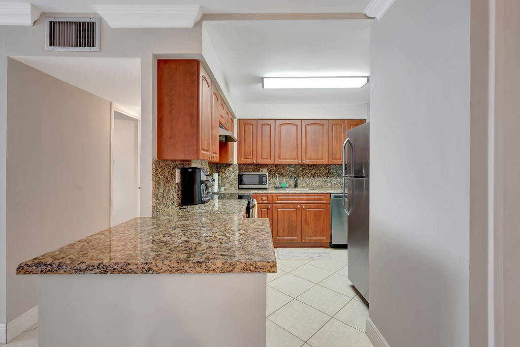 1913 S Ocean Drive - Photo 7