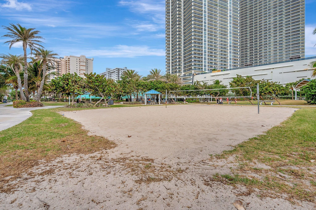 1913 S Ocean Drive - Photo 36