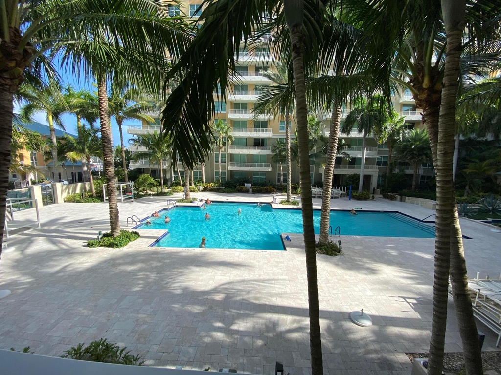 700 E Boynton Beach Boulevard - Photo 13