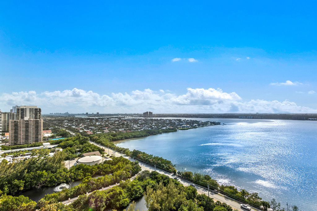 5070 N Ocean Drive - Photo 2