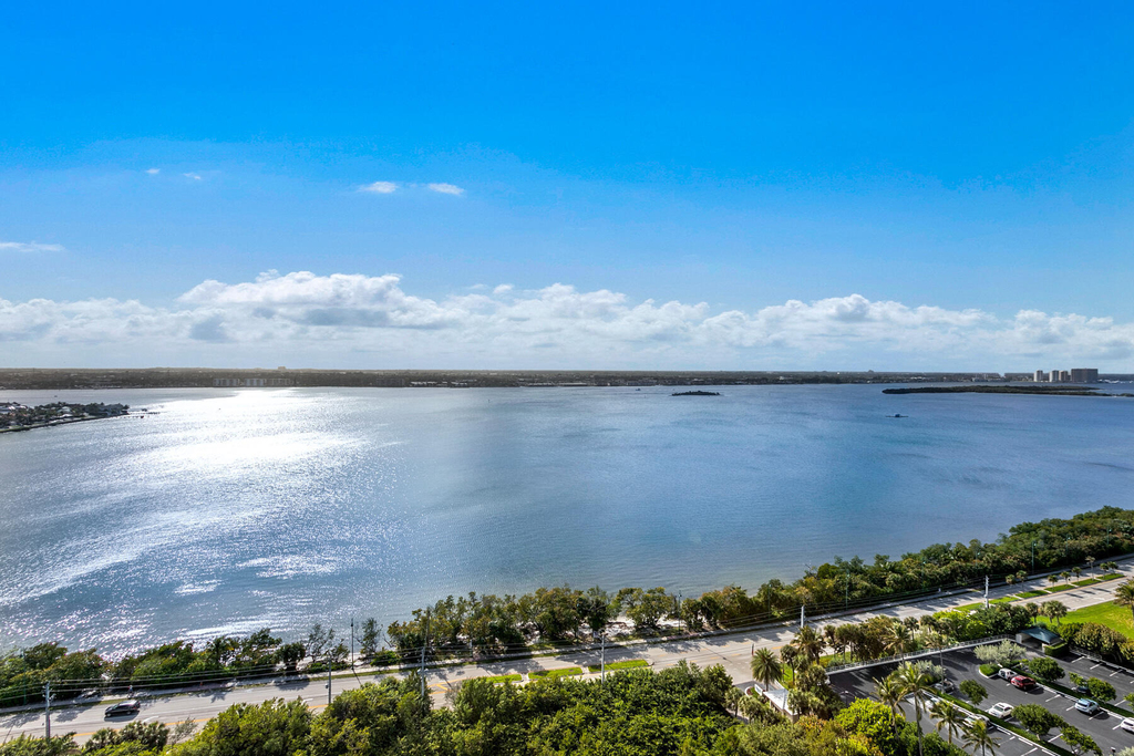 5070 N Ocean Drive - Photo 1