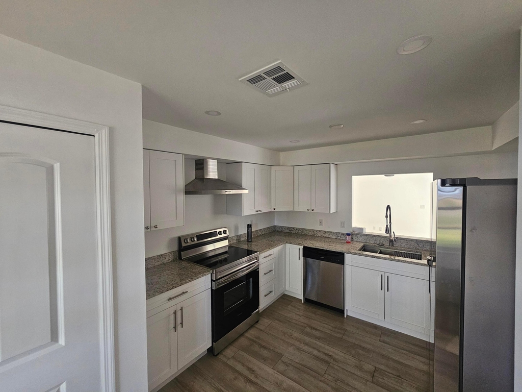 1408 36th Avenue - Photo 6