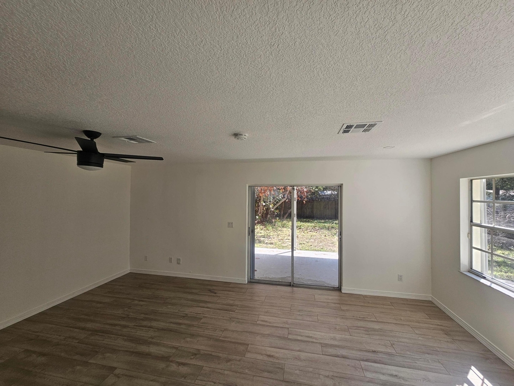 1408 36th Avenue - Photo 8
