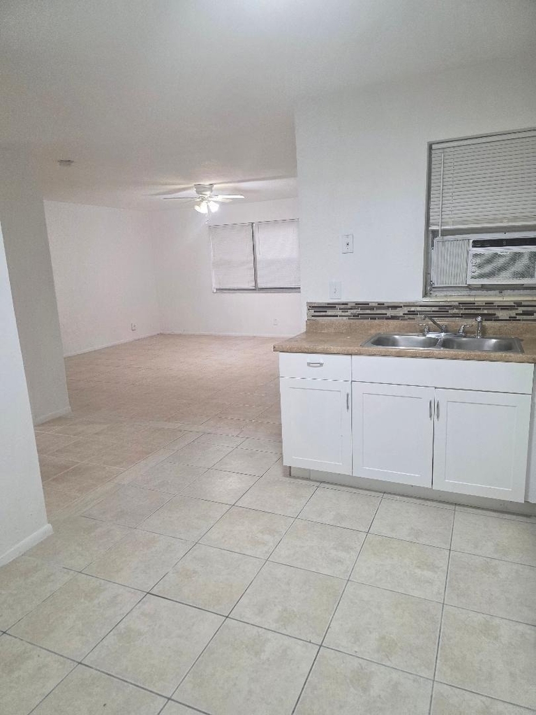 3800 Sw 2nd Court - Photo 9