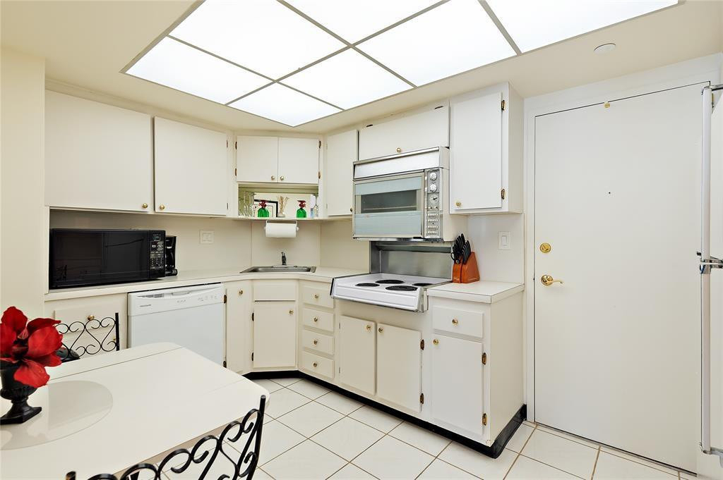 4010 Galt Ocean Drive - Photo 9