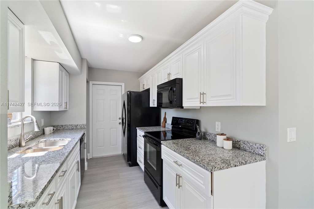 11448 N 68th St Street N - Photo 12