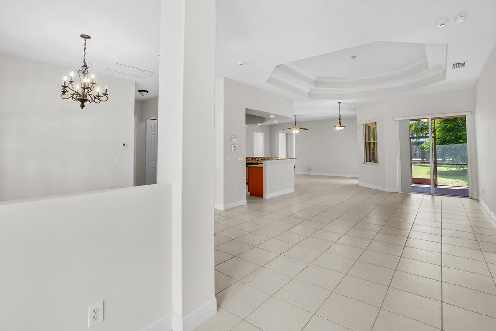 1092 Sw Majorca Avenue - Photo 9