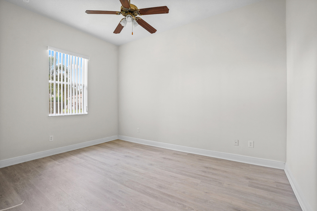 1092 Sw Majorca Avenue - Photo 25