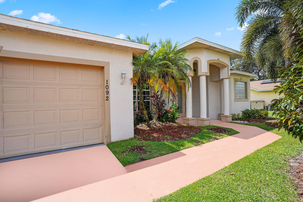 1092 Sw Majorca Avenue - Photo 4