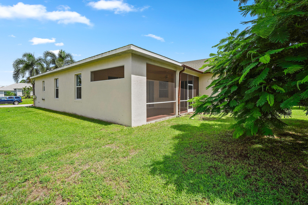 1092 Sw Majorca Avenue - Photo 7