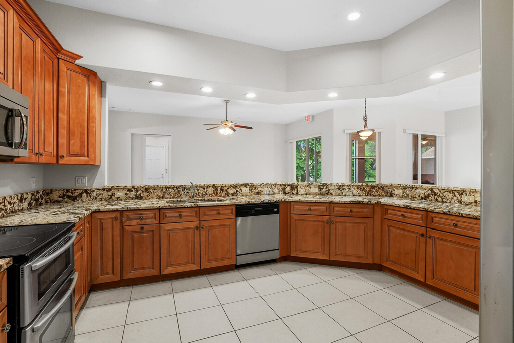 1092 Sw Majorca Avenue - Photo 21