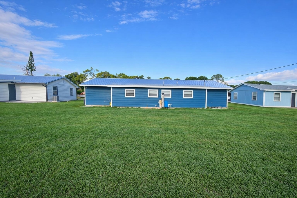 5010 Killarney Avenue - Photo 7