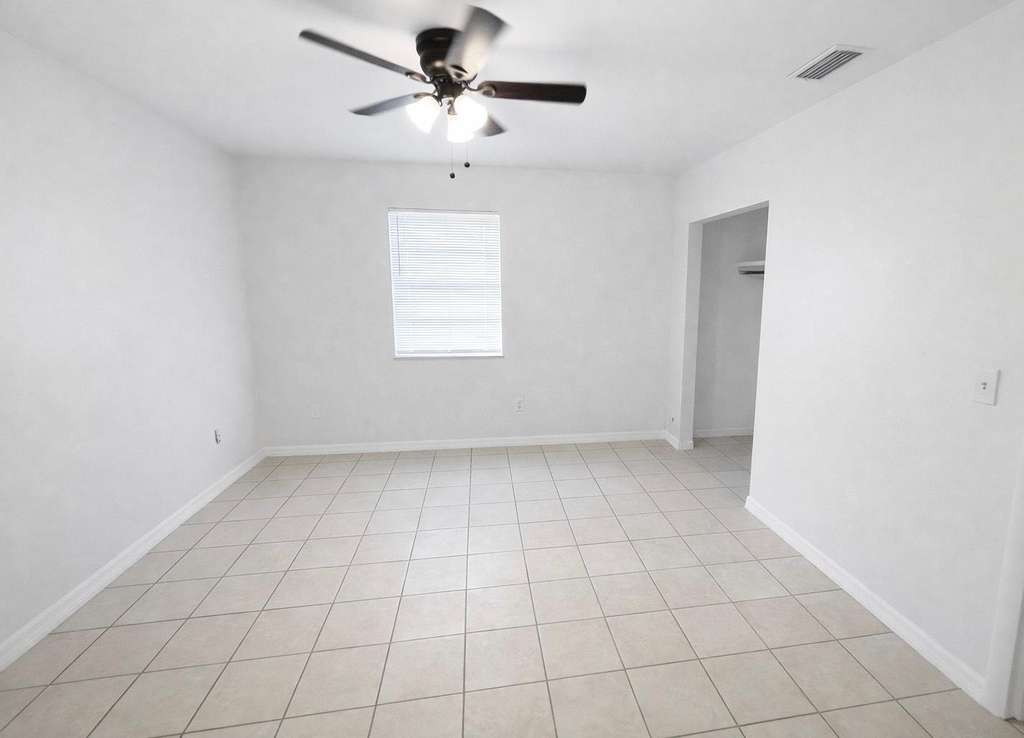 5010 Killarney Avenue - Photo 2