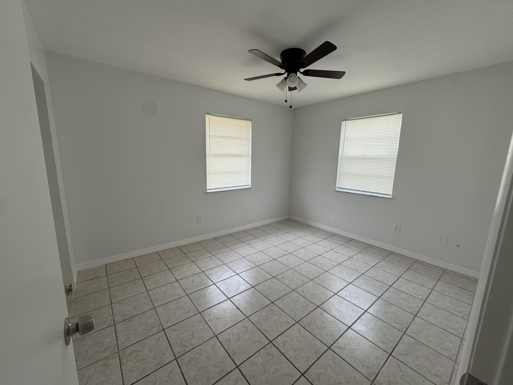 5010 Killarney Avenue - Photo 7