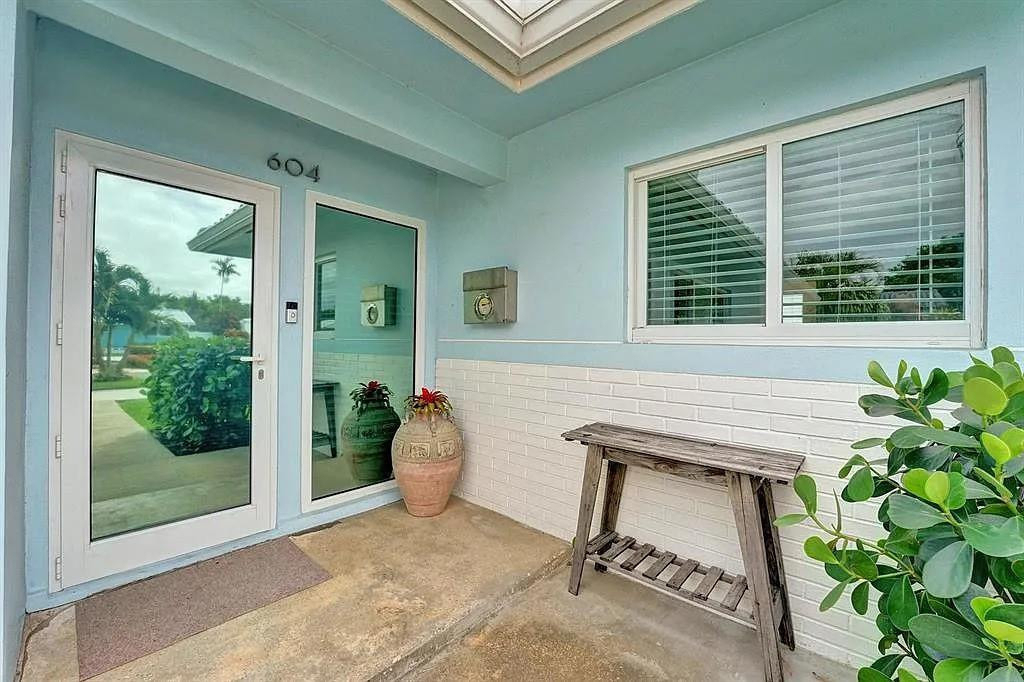 604 Ne 25th Avenue - Photo 2