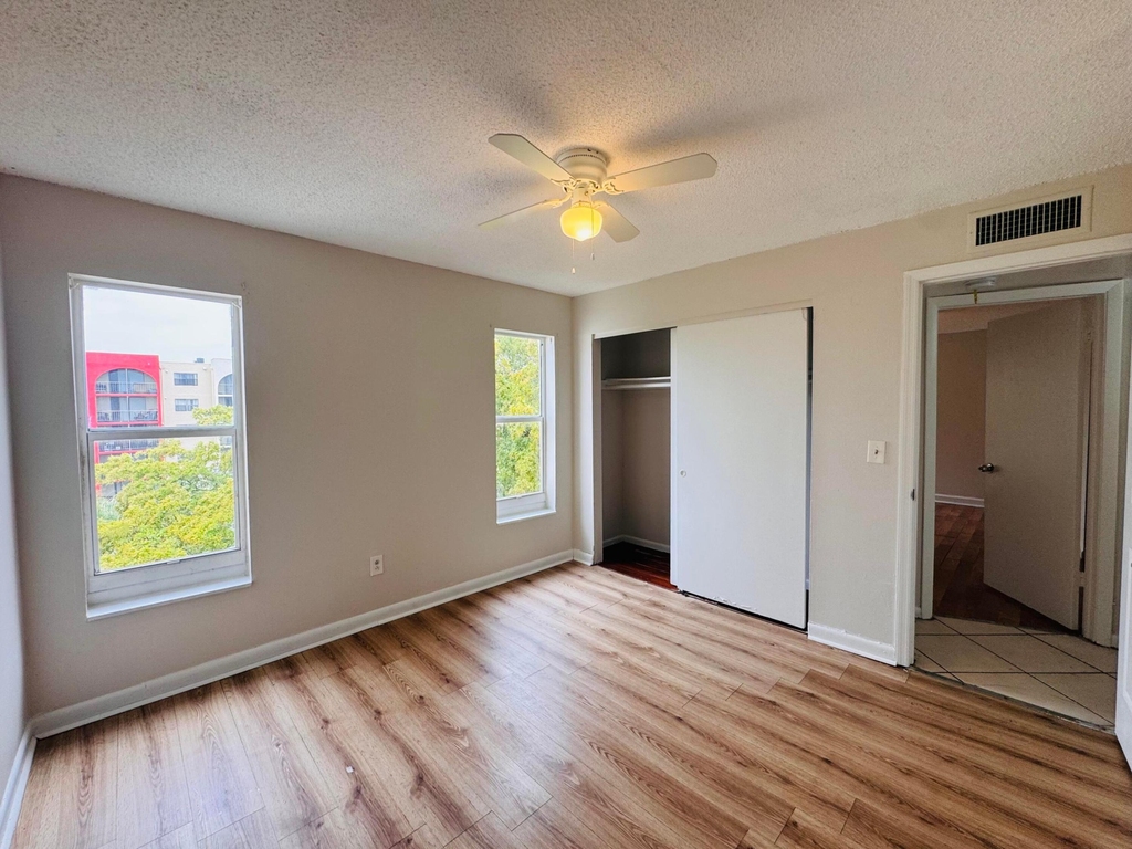 2800 Nw 56th Avenue - Photo 22