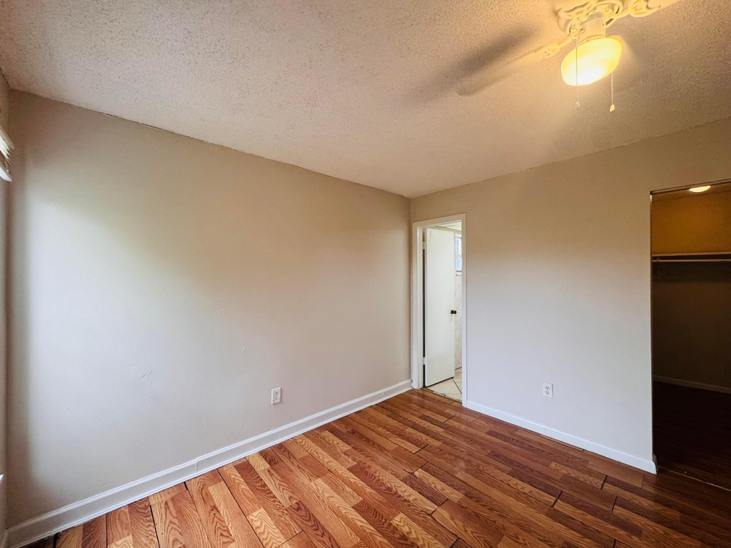 2800 Nw 56th Avenue - Photo 14