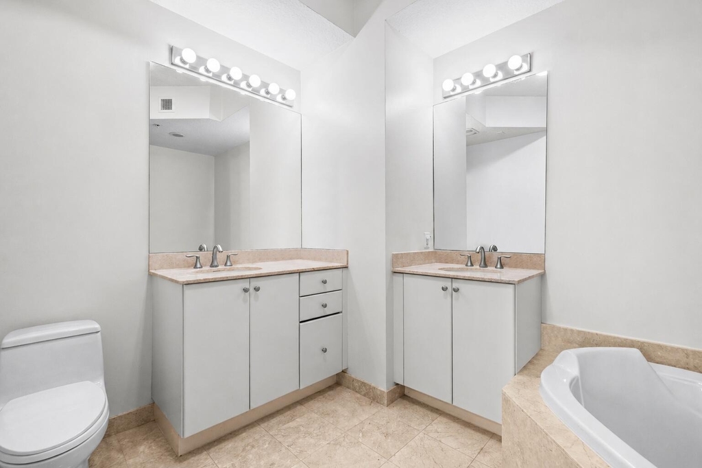 701 S Olive Avenue - Photo 9