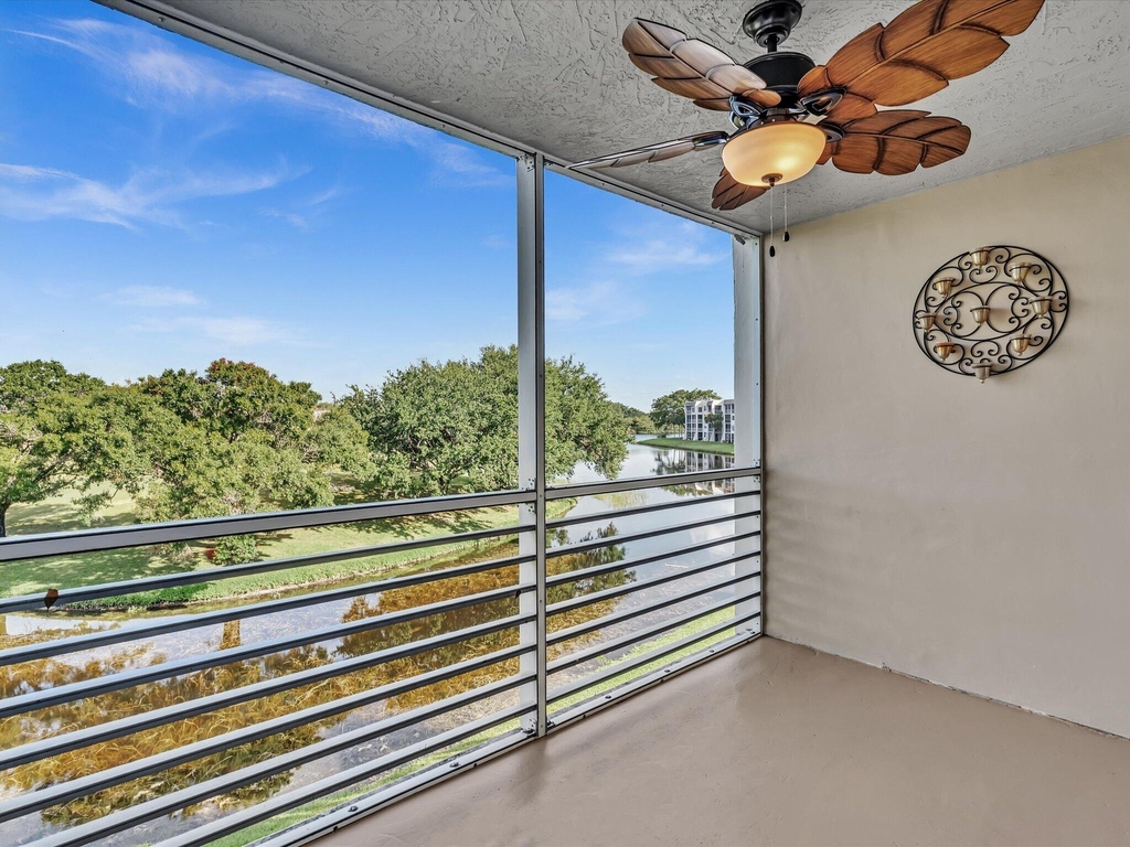 9470 Poinciana Place - Photo 33